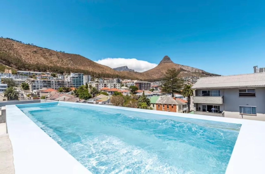 2 Bedroom Property for Sale in Sea Point Western Cape